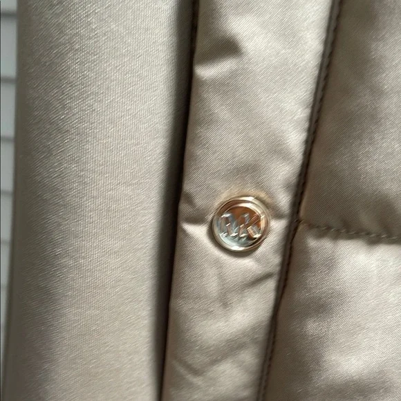 MICHAEL Michael Kors Tan Quilted Ski & Snow Jacket NWOT - Picture 3 of 11